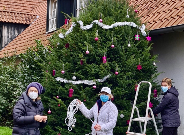 Immer mehr Golfer beteiligen sich an der Weihnachtsbaum-Challenge