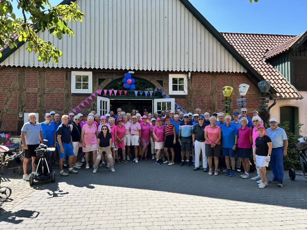 Golfen für den guten Zweck – 73Teilnehmer*innen unterstützen Pink & Blue Ribbon