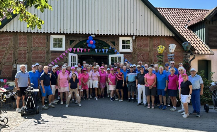 Golfen für den guten Zweck – 73Teilnehmer*innen unterstützen Pink & Blue Ribbon